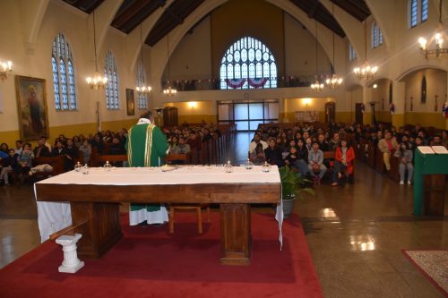 Entrega de Biblias en la Catequesis Eucarística