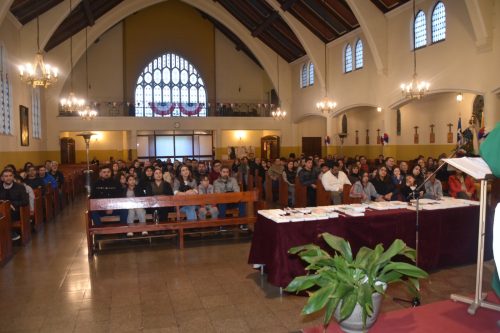 Entrega de Biblias en la Catequesis Eucarística