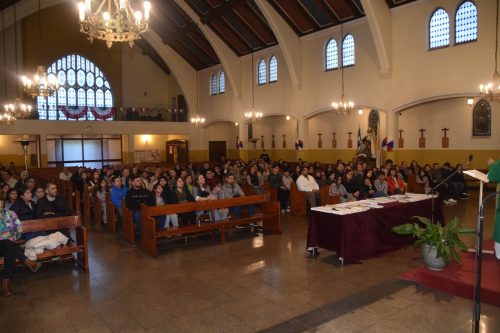 Entrega de Biblias en la Catequesis Eucarística