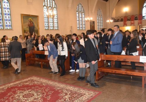 Misa de confirmación 28 estudiantes de nuestro colegio reciben su confirmación
