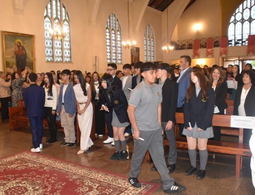 Misa de confirmación 28 estudiantes de nuestro colegio reciben su confirmación