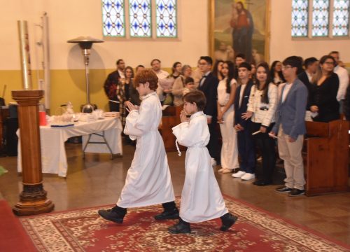 Misa de confirmación 28 estudiantes de nuestro colegio reciben su confirmación