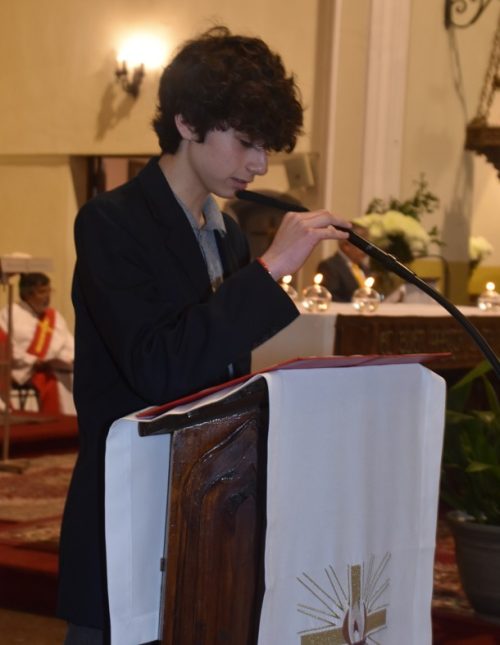 Misa de confirmación 28 estudiantes de nuestro colegio reciben su confirmación