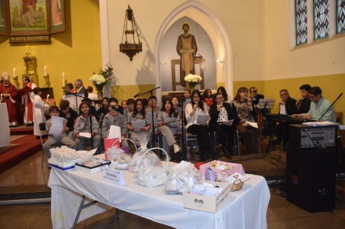 Misa de confirmación 28 estudiantes de nuestro colegio reciben su confirmación