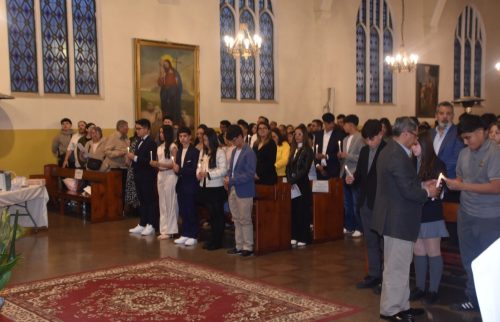 Misa de confirmación 28 estudiantes de nuestro colegio reciben su confirmación