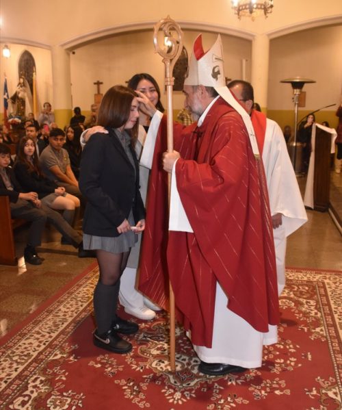 Misa de confirmación 28 estudiantes de nuestro colegio reciben su confirmación