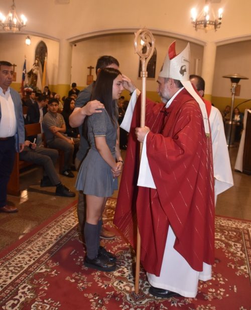 Misa de confirmación 28 estudiantes de nuestro colegio reciben su confirmación