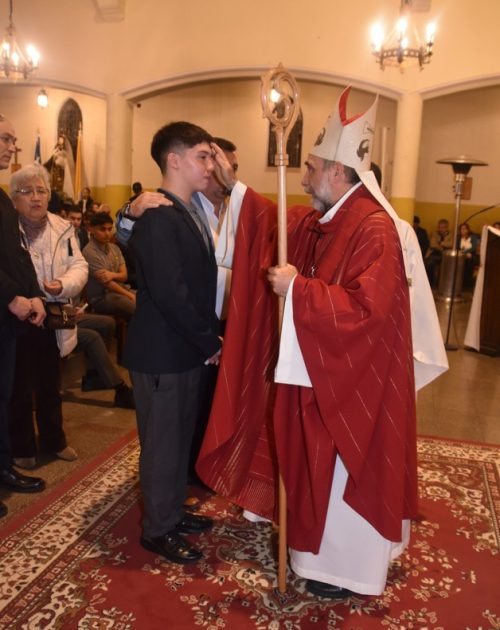 Misa de confirmación 28 estudiantes de nuestro colegio reciben su confirmación