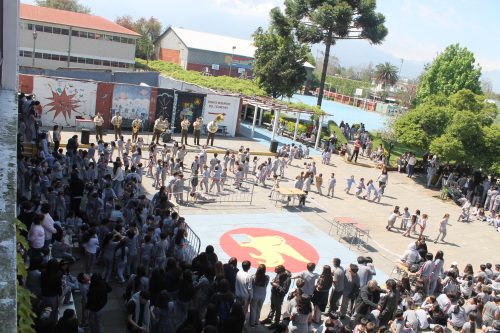 Visita de la Pocket Band de Carabineros celebró el Día del Profesor