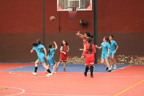 Colegio San Marcos obtiene el 4.° lugar en las Olimpiadas de Básquetbol Boston Educa