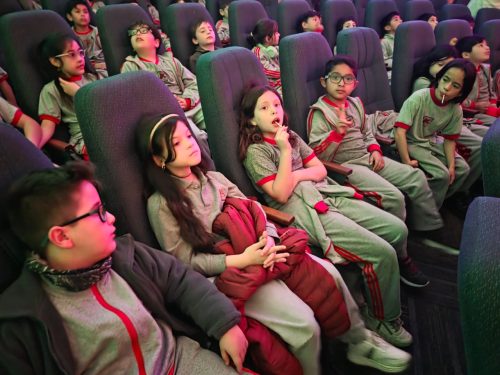 Estudiantes de 3° Básico vivieron una entretenida experiencia en el Planetario