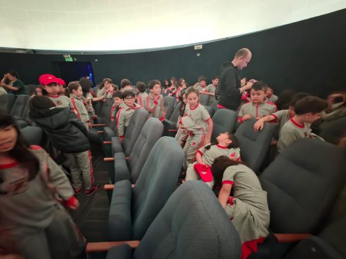 Estudiantes de 3° Básico vivieron una entretenida experiencia en el Planetario